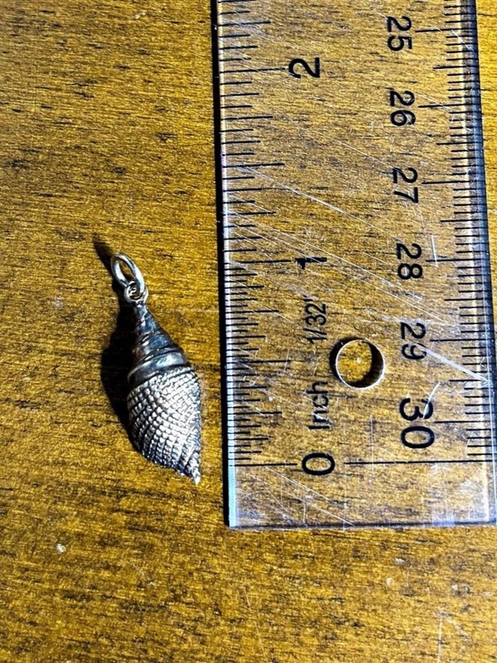 Sarah Coventry Textured Shell Pendant - Picture 3 of 4